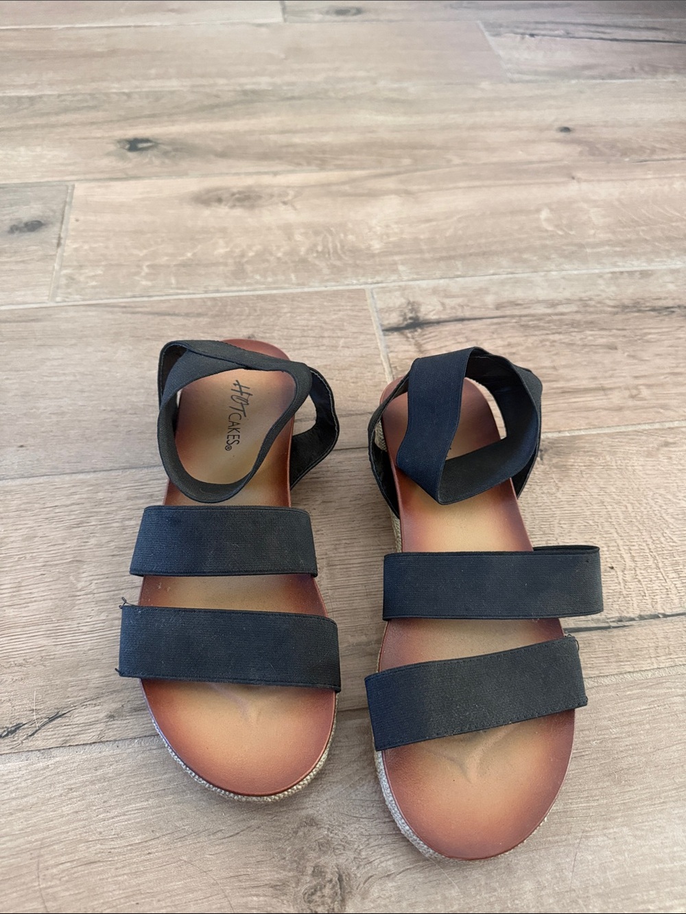 Hot Cakes Black Triple-Strap Women's Sandals